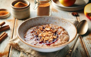 Cinnamon porridge with apple compote and a sprinkle of cinnamon.