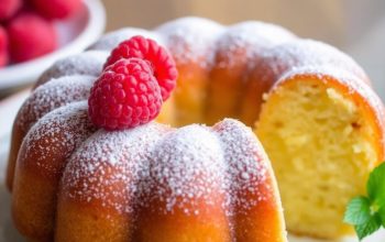 Mini Bundt Cake with Raspberries